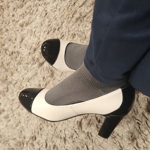 Black and white heels for all outfits